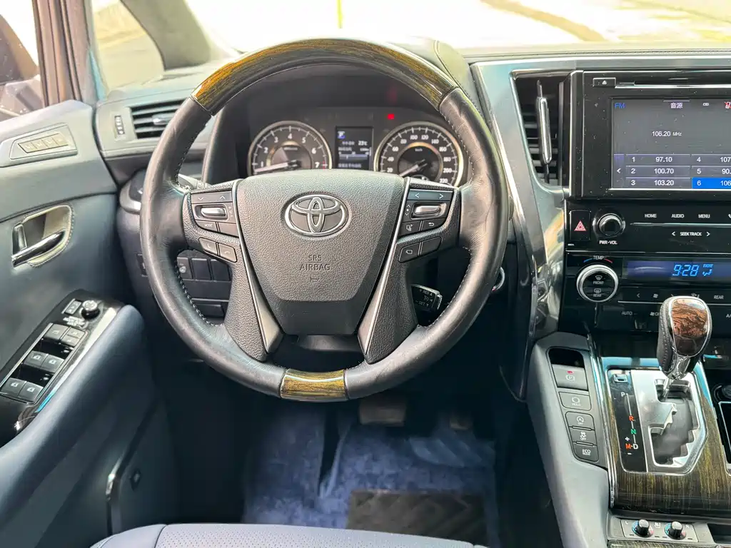 Toyota Alphard 2018 Model Year Facelift 3.5L Executive Version 2019 - thumbnail 17