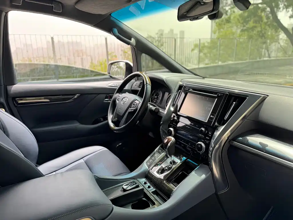 Toyota Alphard 2018 Model Year Facelift 3.5L Executive Version 2019 - thumbnail 23