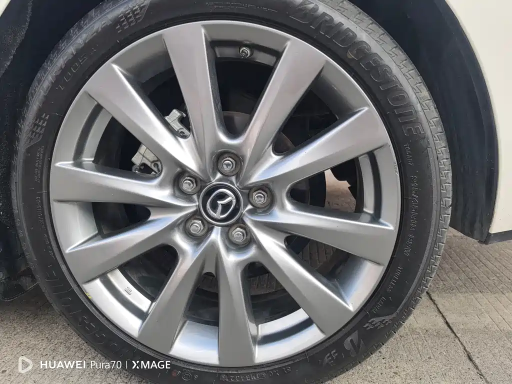 Mazda Mazda 3 Axela 2021 2.0L Automatic Elegant Edition 2021 - thumbnail 4