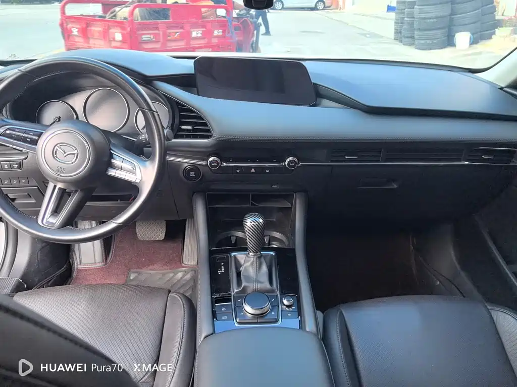 Mazda Mazda 3 Axela 2021 2.0L Automatic Elegant Edition 2021 - thumbnail 14
