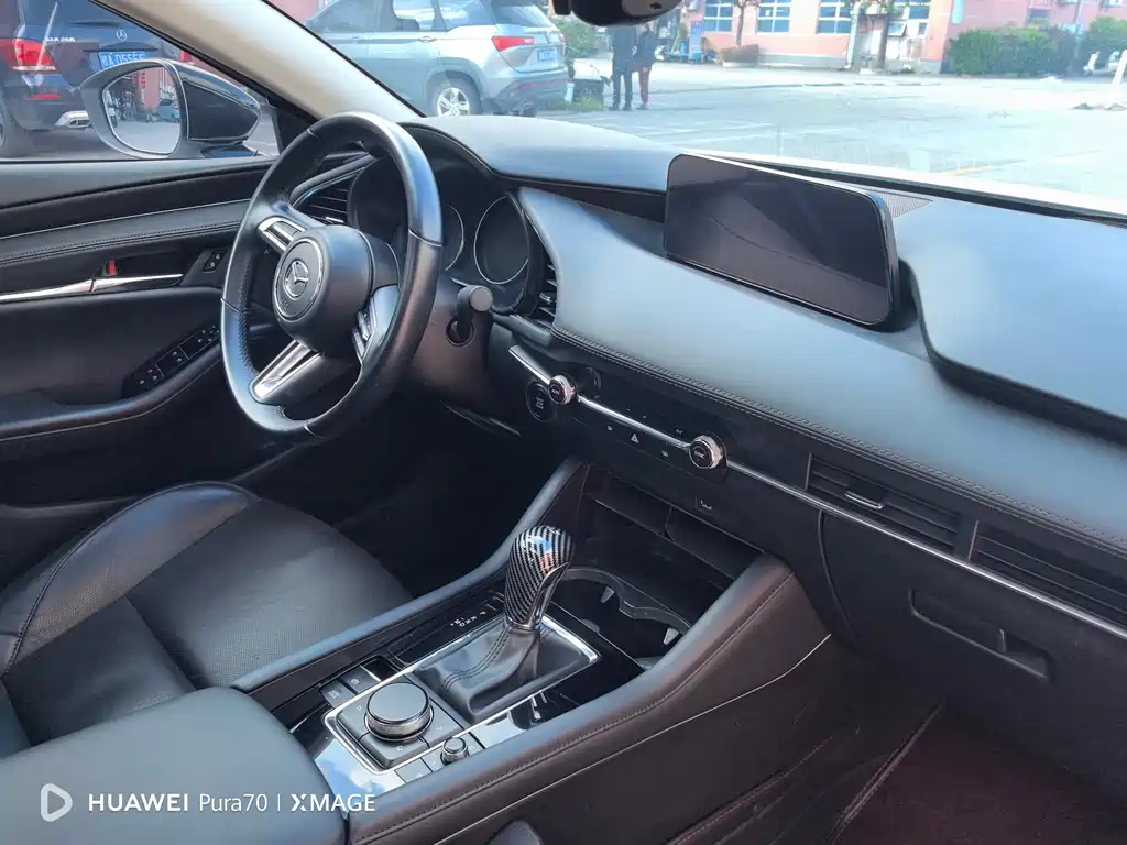Mazda Mazda 3 Axela 2021 2.0L Automatic Elegant Edition 2021 - thumbnail 17