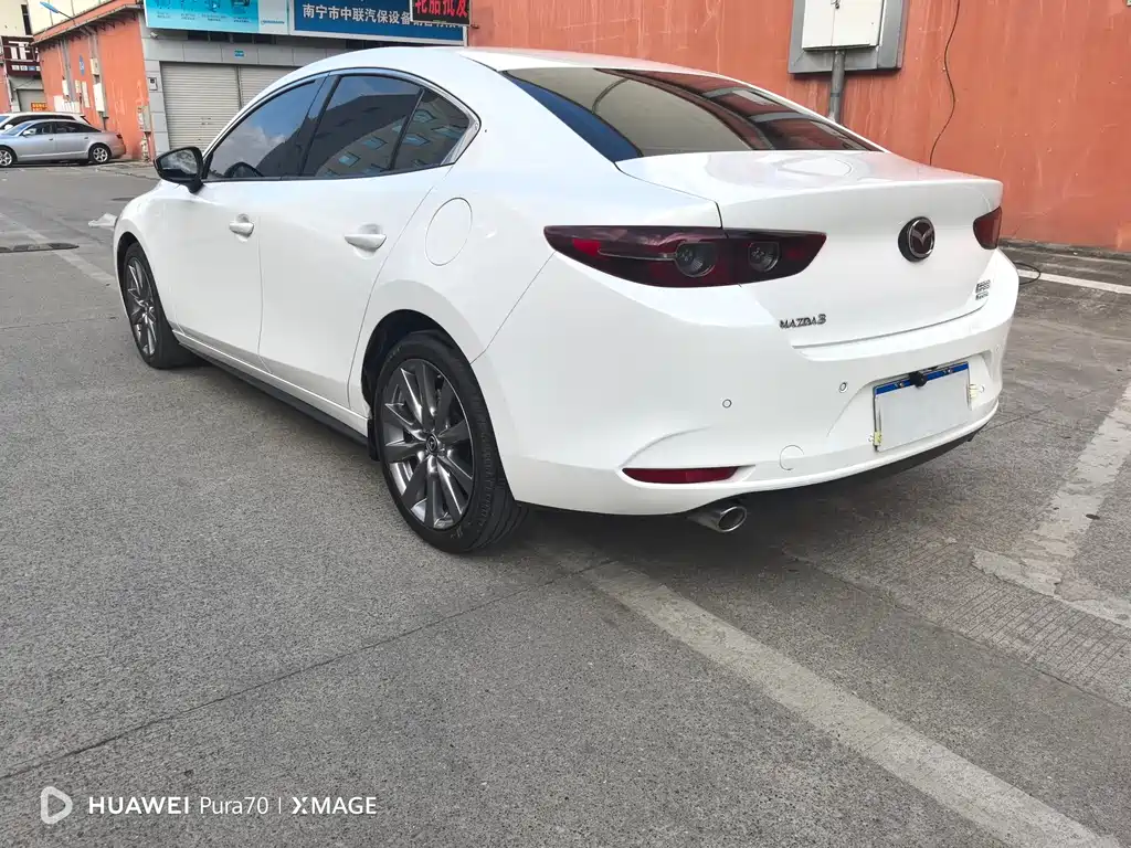 Mazda Mazda 3 Axela 2021 2.0L Automatic Elegant Edition 2021 - thumbnail 20