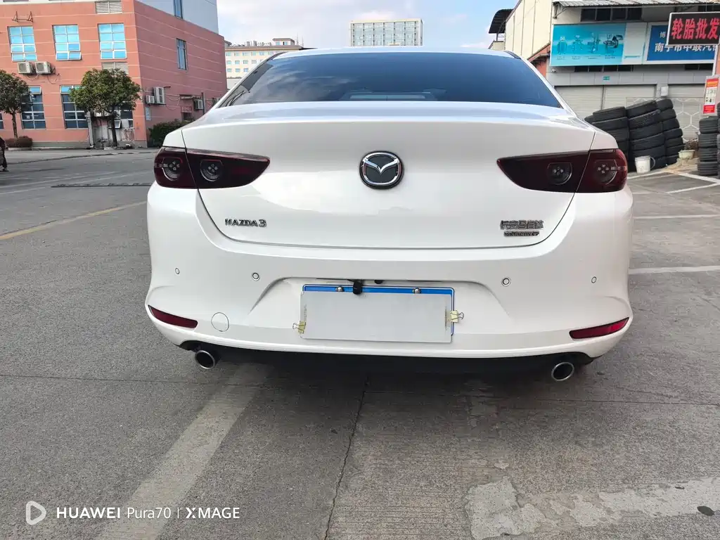 Mazda Mazda 3 Axela 2021 2.0L Automatic Elegant Edition 2021 - thumbnail 21