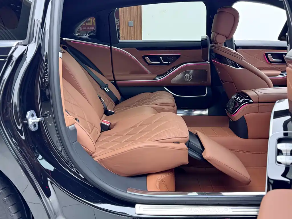 Mercedes-Benz Maybach S-Class 2023 S 480 4MATIC 2023 - thumbnail 17