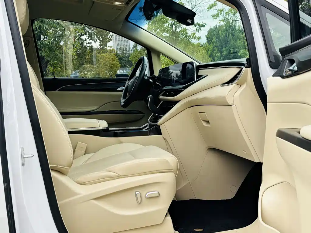 Buick Buick GL8 2023 ES Landmark Luxury Edition 2023 - thumbnail 16