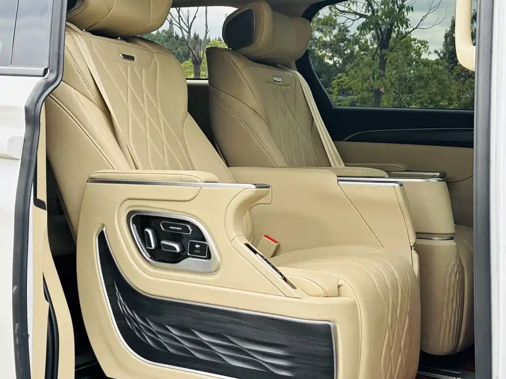 Buick Buick GL8 2023 ES Landmark Luxury Edition 2023 - thumbnail 17