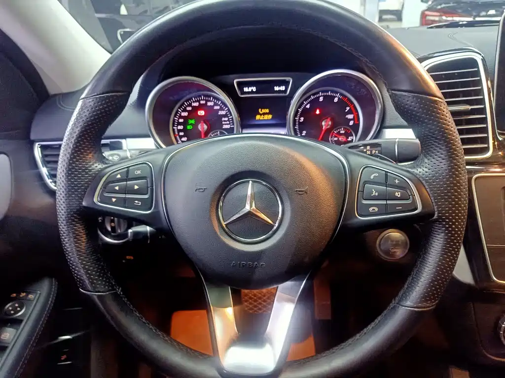Mercedes-Benz Mercedes-Benz GLE Coupe 2017 GLE 320 4MATIC Coupé SUV 2018 - thumbnail 20