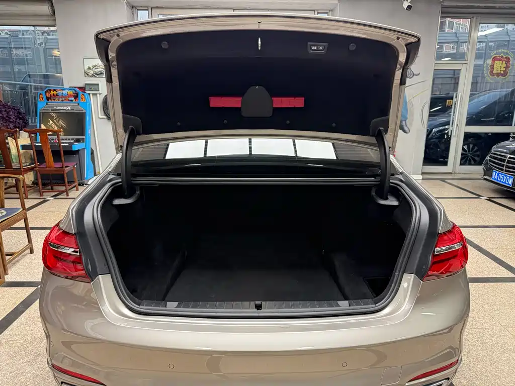 BMW BMW 7 Series 2016 730Li Leading Edition 2017 - thumbnail 8