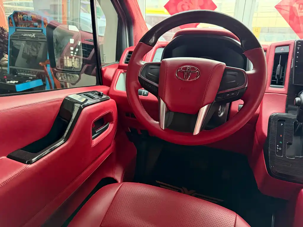 Toyota Toyota Hiace 2021 3.5L Automatic 2022 - thumbnail 19