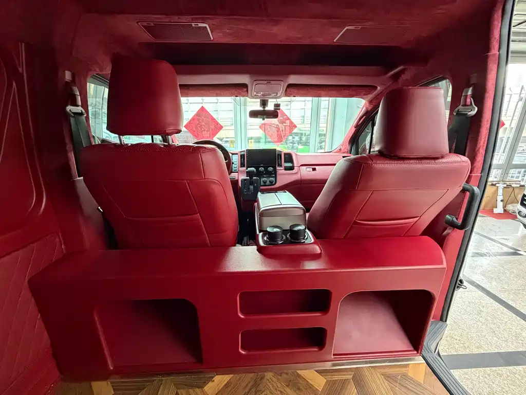 Toyota Toyota Hiace 2021 3.5L Automatic 2022 - thumbnail 25