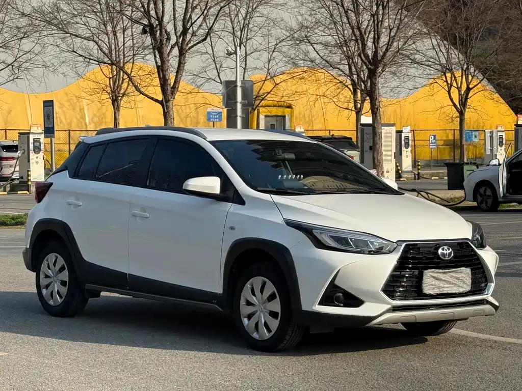 Toyota YARiS L 2022 Zhi Xuan X 1.5L CVT Leading PLUS Edition 2022 - thumbnail 3