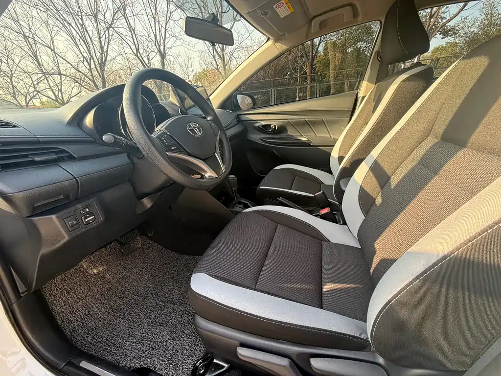 Toyota YARiS L 2022 Zhi Xuan X 1.5L CVT Leading PLUS Edition 2022 - thumbnail 5