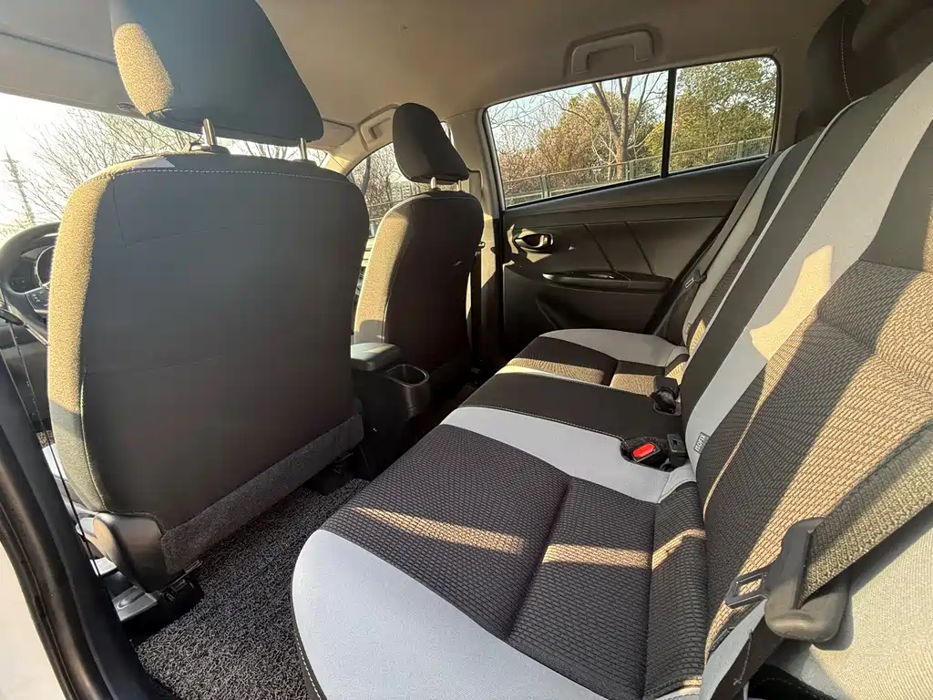 Toyota YARiS L 2022 Zhi Xuan X 1.5L CVT Leading PLUS Edition 2022 - thumbnail 6