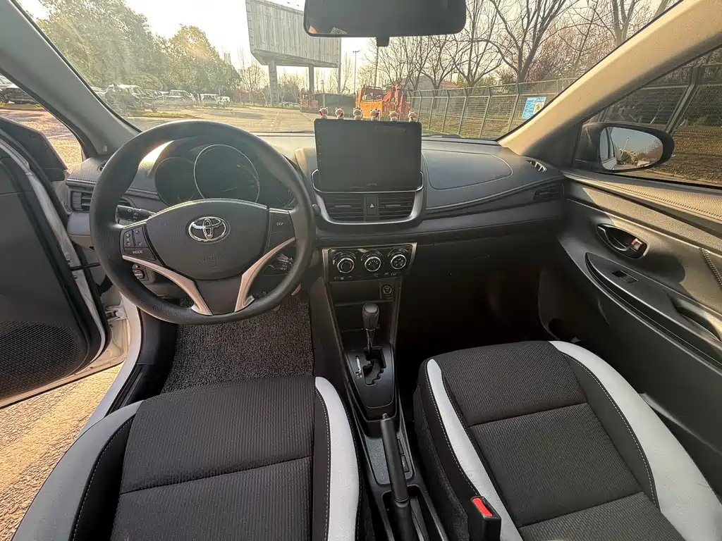 Toyota YARiS L 2022 Zhi Xuan X 1.5L CVT Leading PLUS Edition 2022 - thumbnail 9
