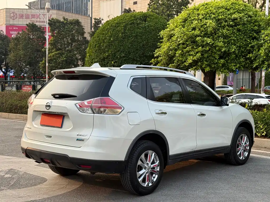 Nissan Nissan X-Trail 2015 2.0L CVT Comfort MAX 2WD 2016 - thumbnail 4