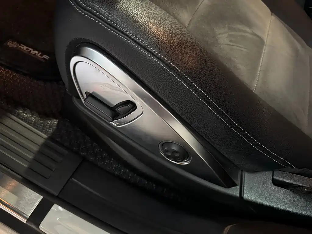 Mercedes-Benz Mercedes-Benz R-Class 2014 R 320 4MATIC Business Edition 2014 - thumbnail 4
