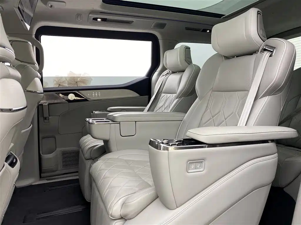 Volvo Volvo EM90 2025 Ultra Six-Seat 2025 - thumbnail 9