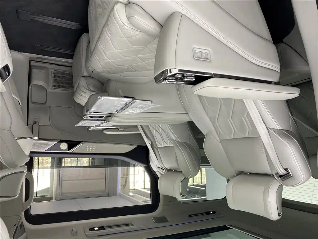 Volvo Volvo EM90 2025 Ultra Six-Seat 2025 - thumbnail 12