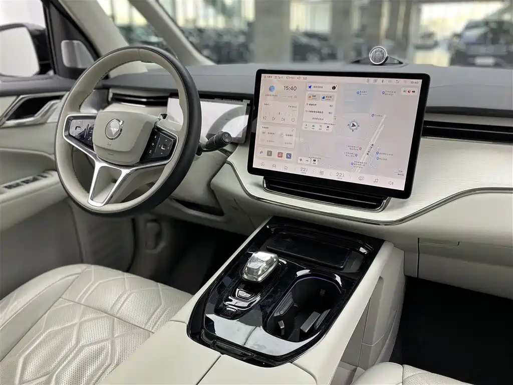 Volvo Volvo EM90 2025 Ultra Six-Seat 2025 - thumbnail 17