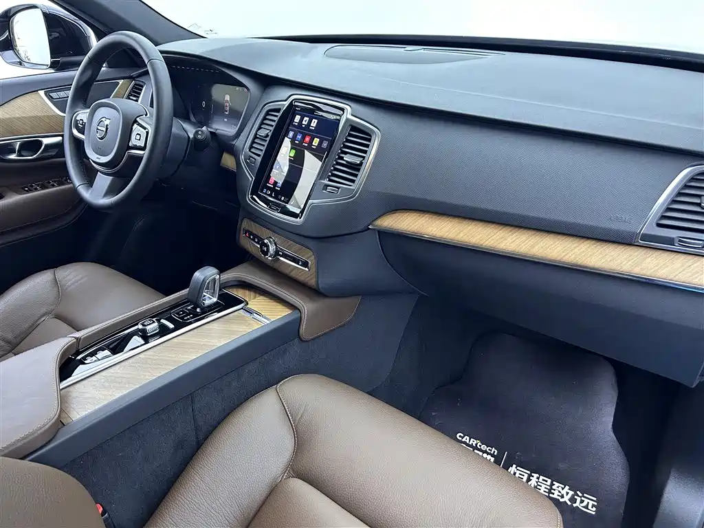 Volvo Volvo XC90 2023 B5 Momentum Luxury 5-seat 2023 - thumbnail 10