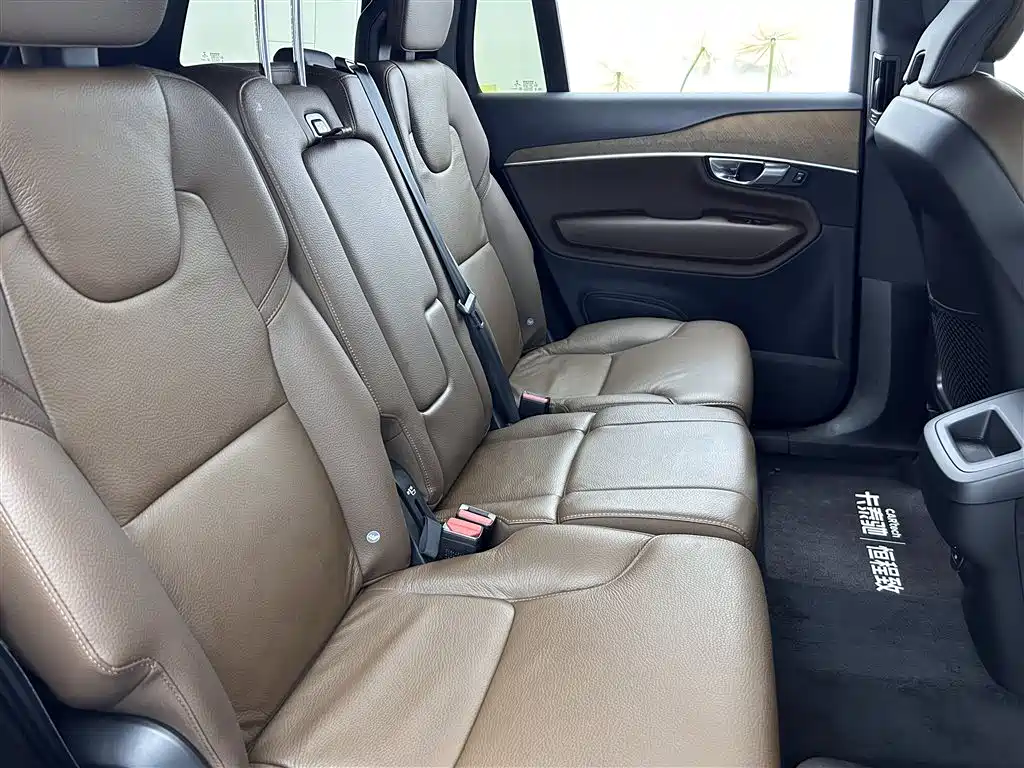 Volvo Volvo XC90 2023 B5 Momentum Luxury 5-seat 2023 - thumbnail 11