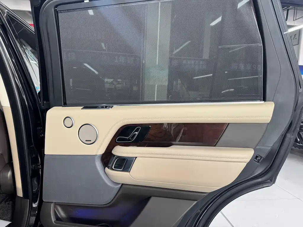 Land Rover Range Rover 2021 3.0 L6 Autobiography Long Wheelbase Classic Edition 2020 - thumbnail 9