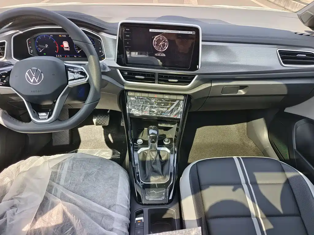 Volkswagen T-ROC 2025 Model Year Facelift Two 300TSI DSG Front-Wheel Drive Dawn Edition 2026 - thumbnail 6
