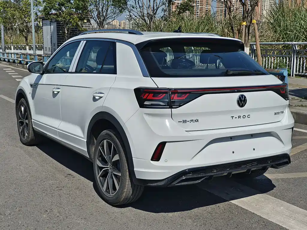 Volkswagen T-ROC 2025 Model Year Facelift Two 300TSI DSG Front-Wheel Drive Dawn Edition 2026 - thumbnail 19