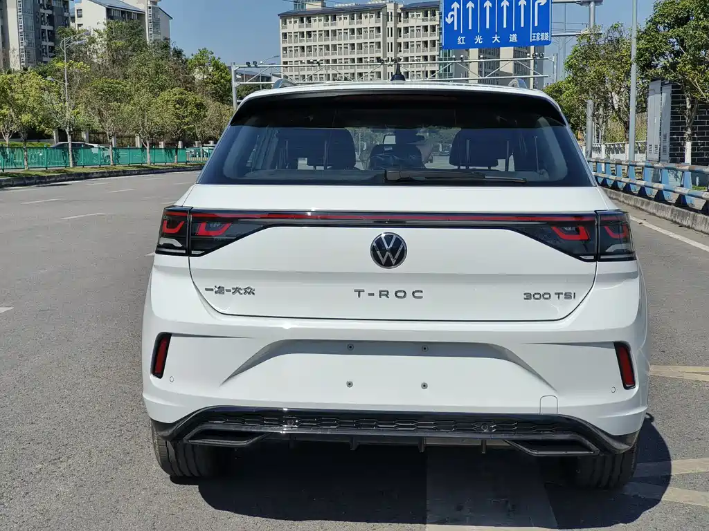 Volkswagen T-ROC 2025 Model Year Facelift Two 300TSI DSG Front-Wheel Drive Dawn Edition 2026 - thumbnail 20