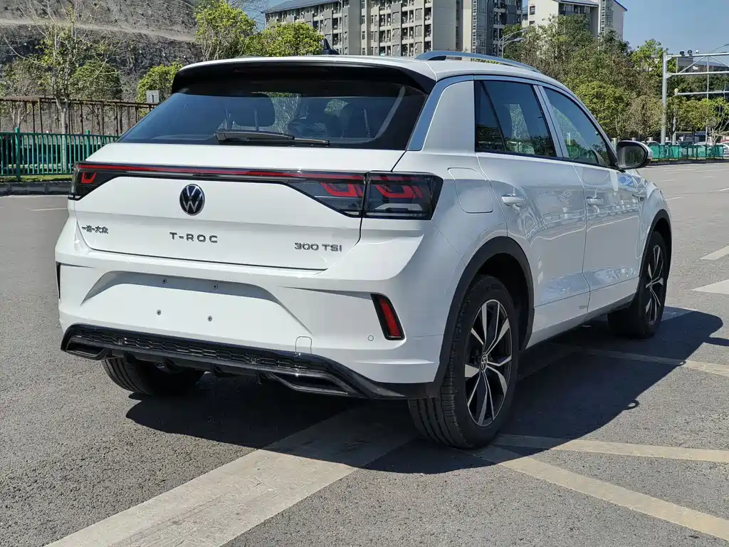 Volkswagen T-ROC 2025 Model Year Facelift Two 300TSI DSG Front-Wheel Drive Dawn Edition 2026 - thumbnail 21