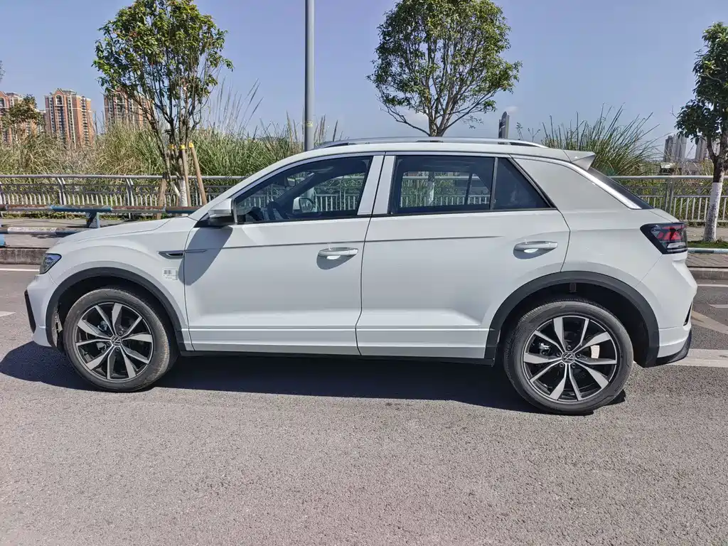 Volkswagen T-ROC 2025 Model Year Facelift Two 300TSI DSG Front-Wheel Drive Dawn Edition 2026 - thumbnail 22
