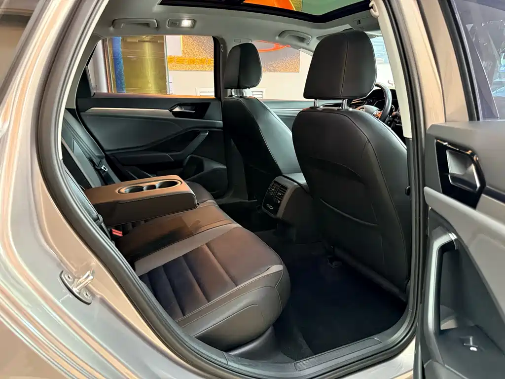 Volkswagen Volkswagen Sagitar 2020 280TSI DSG Comfort Model VI 2020 - thumbnail 11