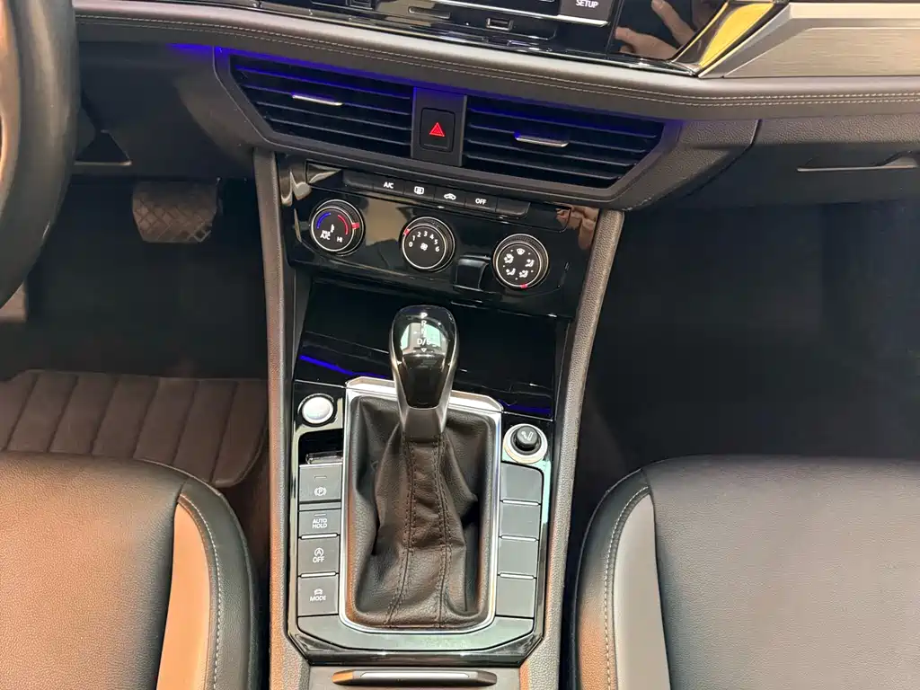 Volkswagen Volkswagen Sagitar 2020 280TSI DSG Comfort Model VI 2020 - thumbnail 15