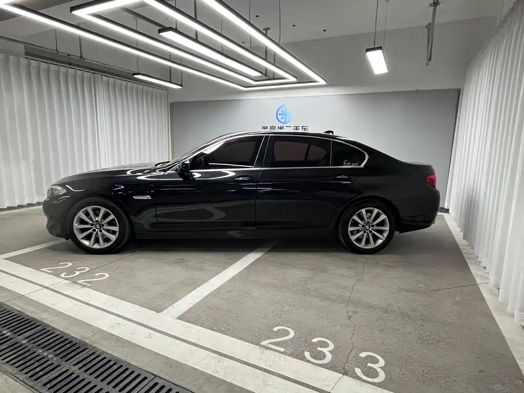 BMW BMW 5 Series 2012 530Li Leading Edition 2012 - thumbnail 2