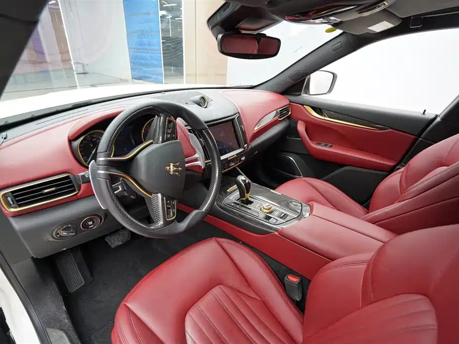Maserati Maserati Levante 2016 3.0T Standard 2017 - thumbnail 3