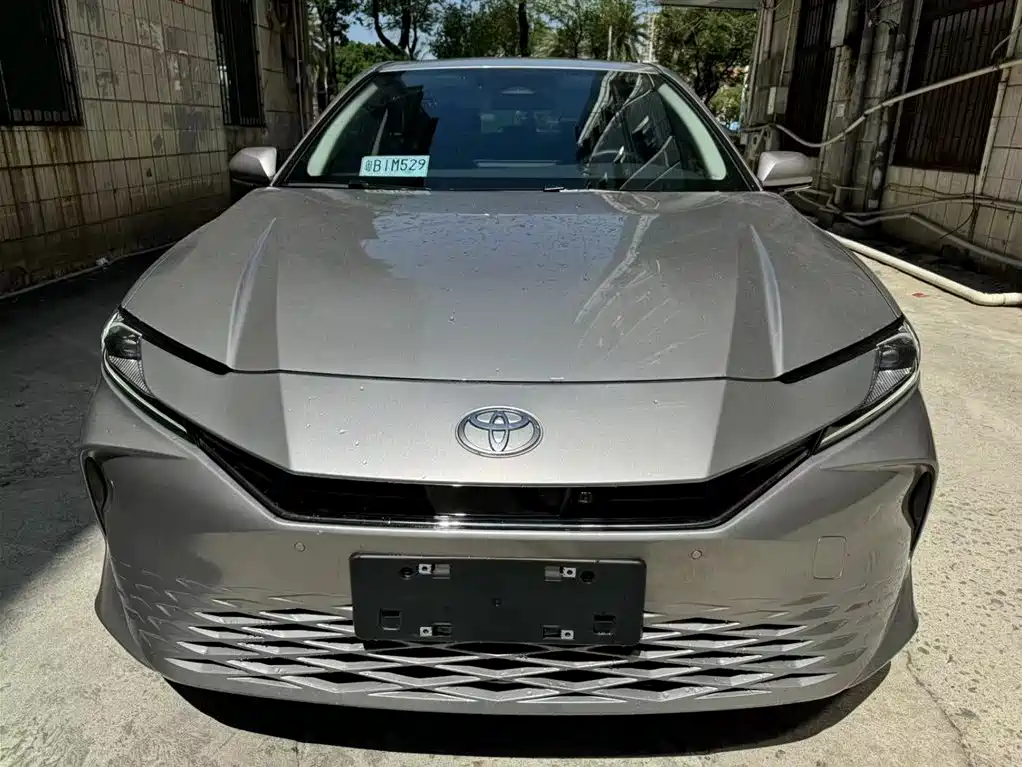 Toyota Toyota Camry 2024 Hybrid 2.0HGVP Luxury Edition 2025 - thumbnail 2