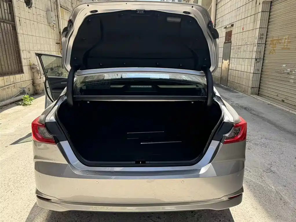 Toyota Toyota Camry 2024 Hybrid 2.0HGVP Luxury Edition 2025 - thumbnail 13