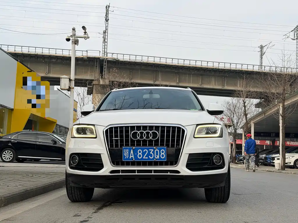 Audi Audi Q5 2013 40 TFSI Technology Edition 2014 - thumbnail 2