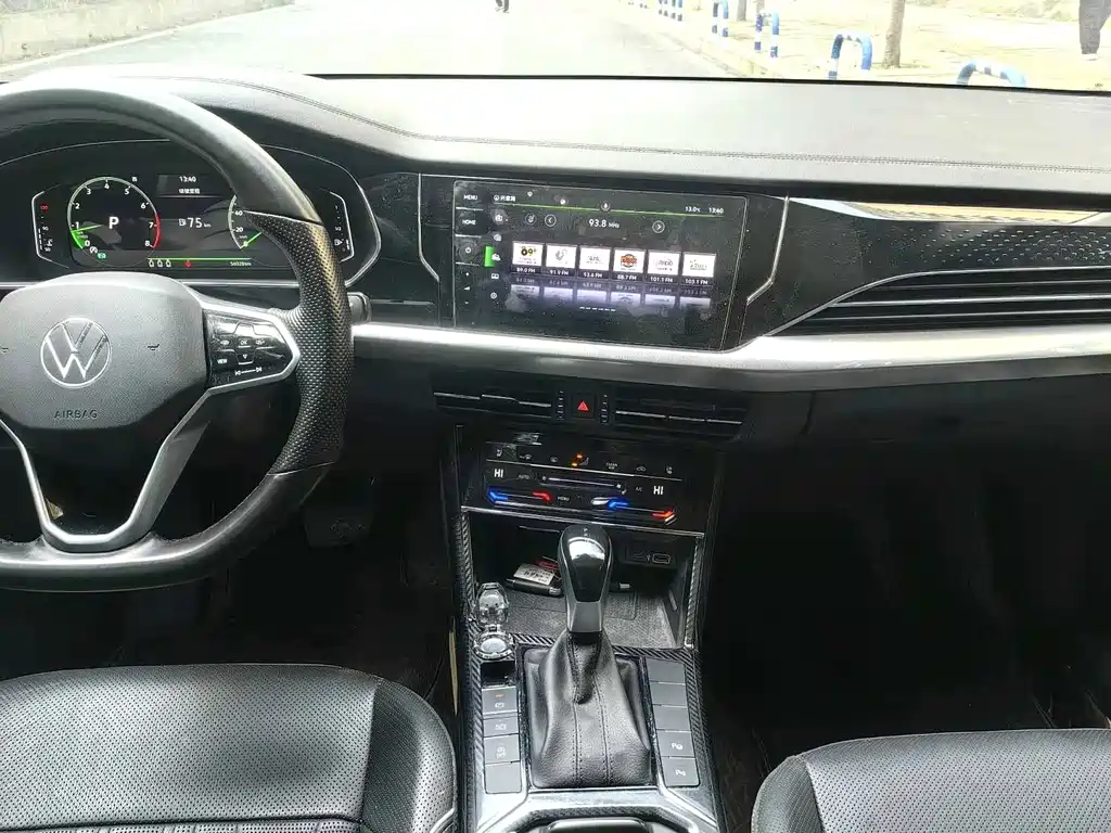 Volkswagen Volkswagen Passat 2022 330TSI Luxury Edition 2022 - thumbnail 7