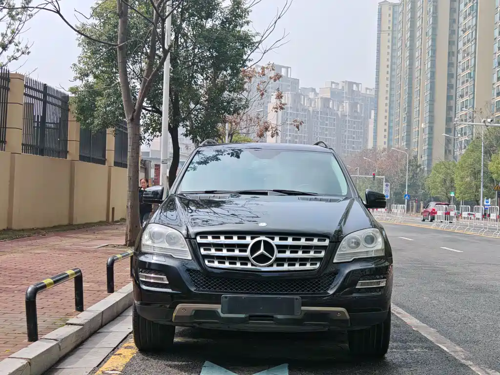 Mercedes-Benz Mercedes-Benz M-Class 2010 ML 300 4MATIC 2010 - thumbnail 3
