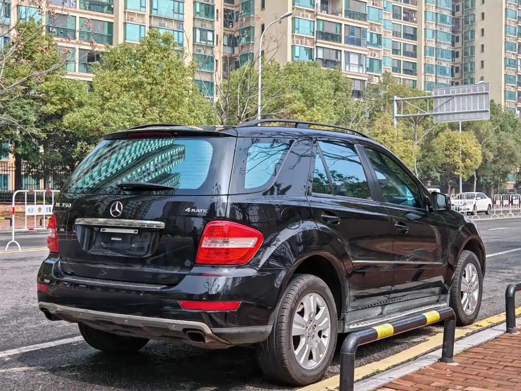 Mercedes-Benz Mercedes-Benz M-Class 2010 ML 300 4MATIC 2010 - thumbnail 5