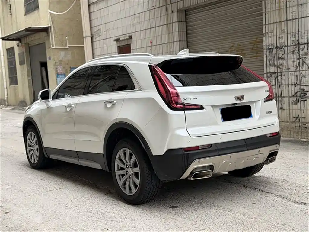 Cadillac Cadillac XT4 2020 Facelift 28T FWD Premium 2020 - thumbnail 14