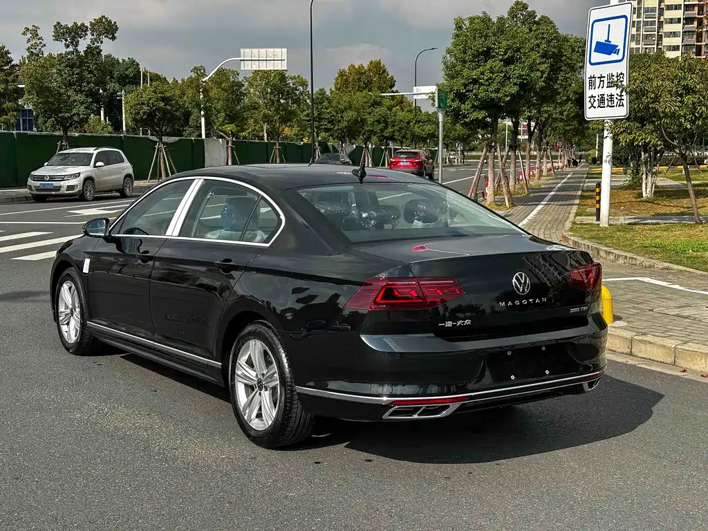Volkswagen Magotan 2025 Model Comfort 280TSI DSG 2026 - thumbnail 5