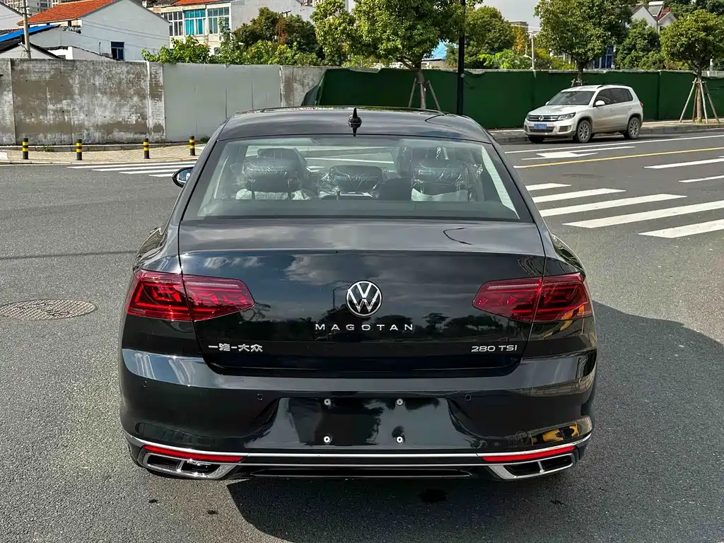 Volkswagen Magotan 2025 Model Comfort 280TSI DSG 2026 - thumbnail 6