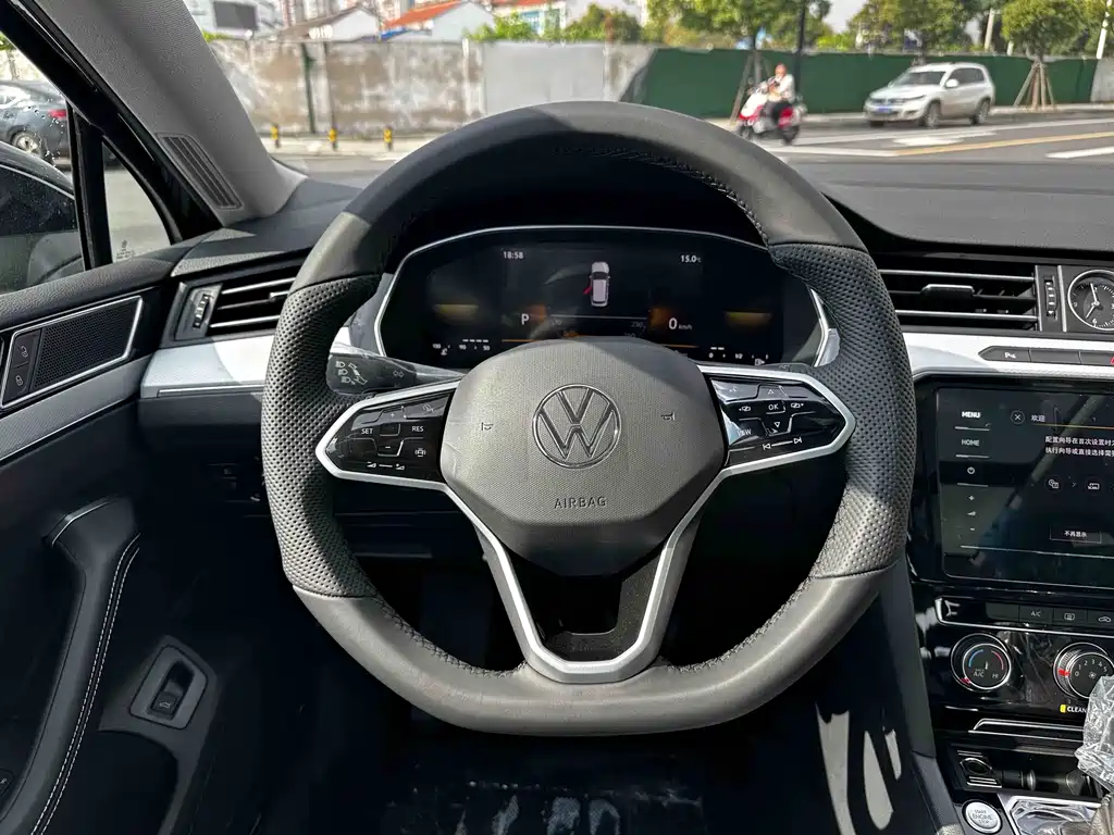 Volkswagen Magotan 2025 Model Comfort 280TSI DSG 2026 - thumbnail 17
