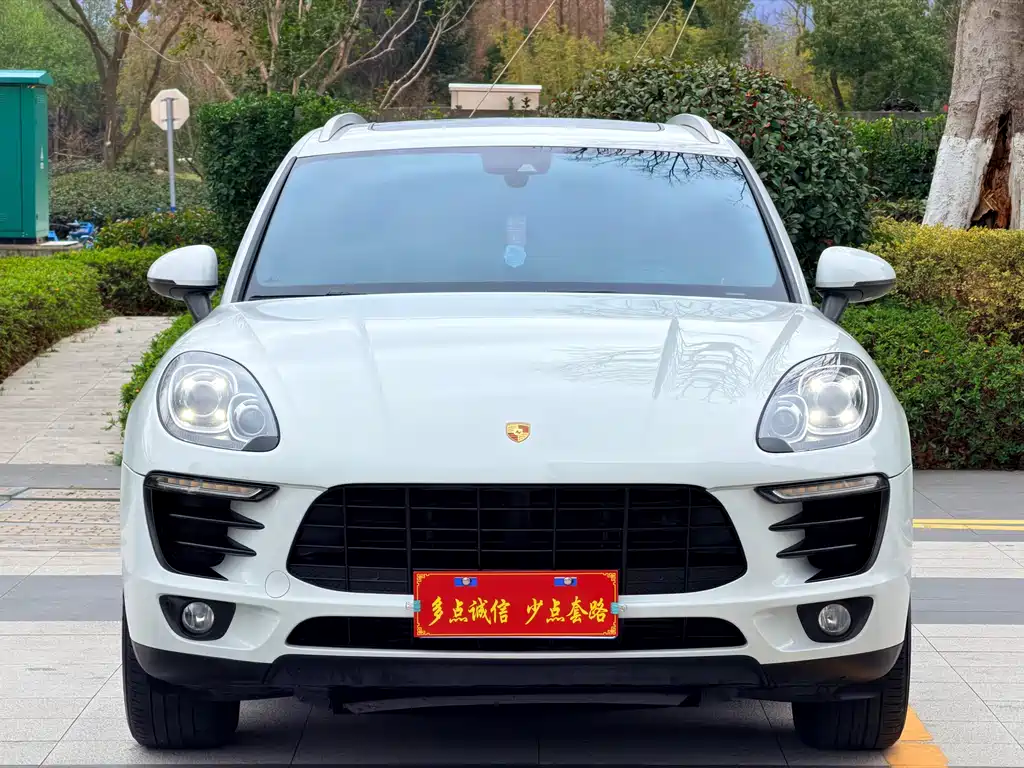Porsche Porsche Macan 2017 Macan 2.0T 2017 - thumbnail 2