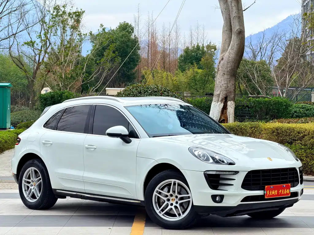Porsche Porsche Macan 2017 Macan 2.0T 2017 - thumbnail 3