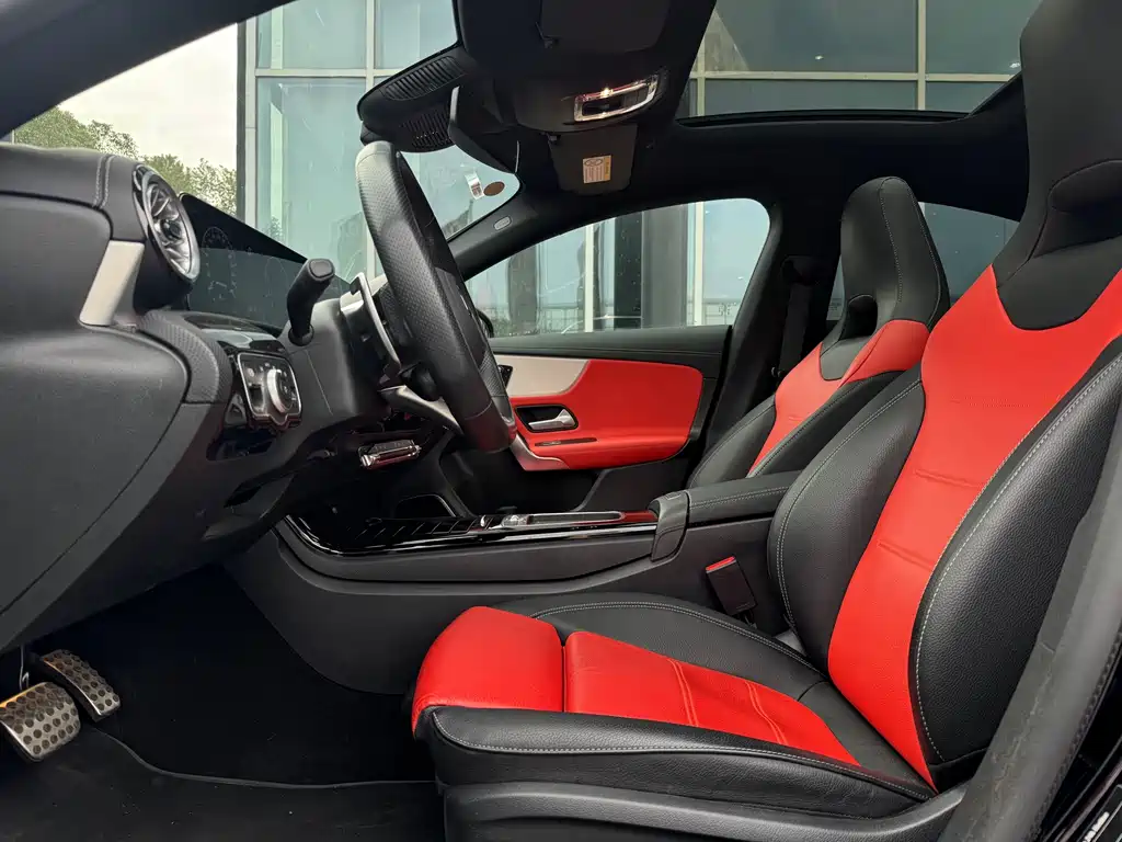 Mercedes-Benz Mercedes-Benz CLA AMG 2025 AMG CLA 35 4MATIC 2025 - thumbnail 8