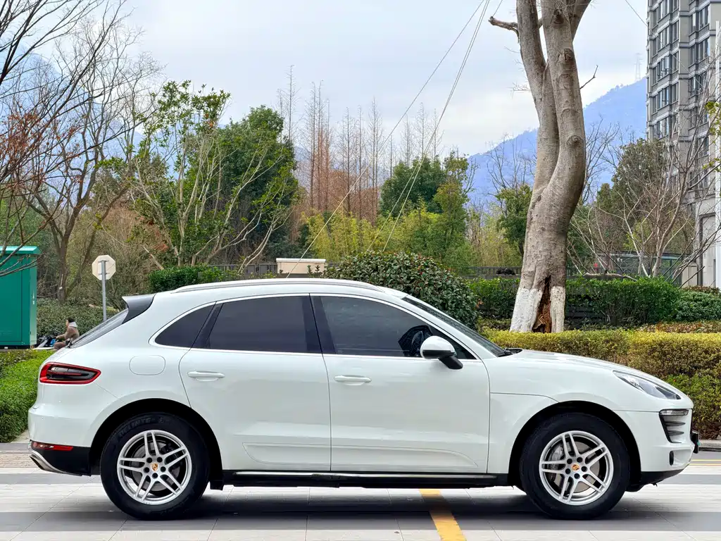 Porsche Porsche Macan 2017 Macan 2.0T 2017 - thumbnail 14