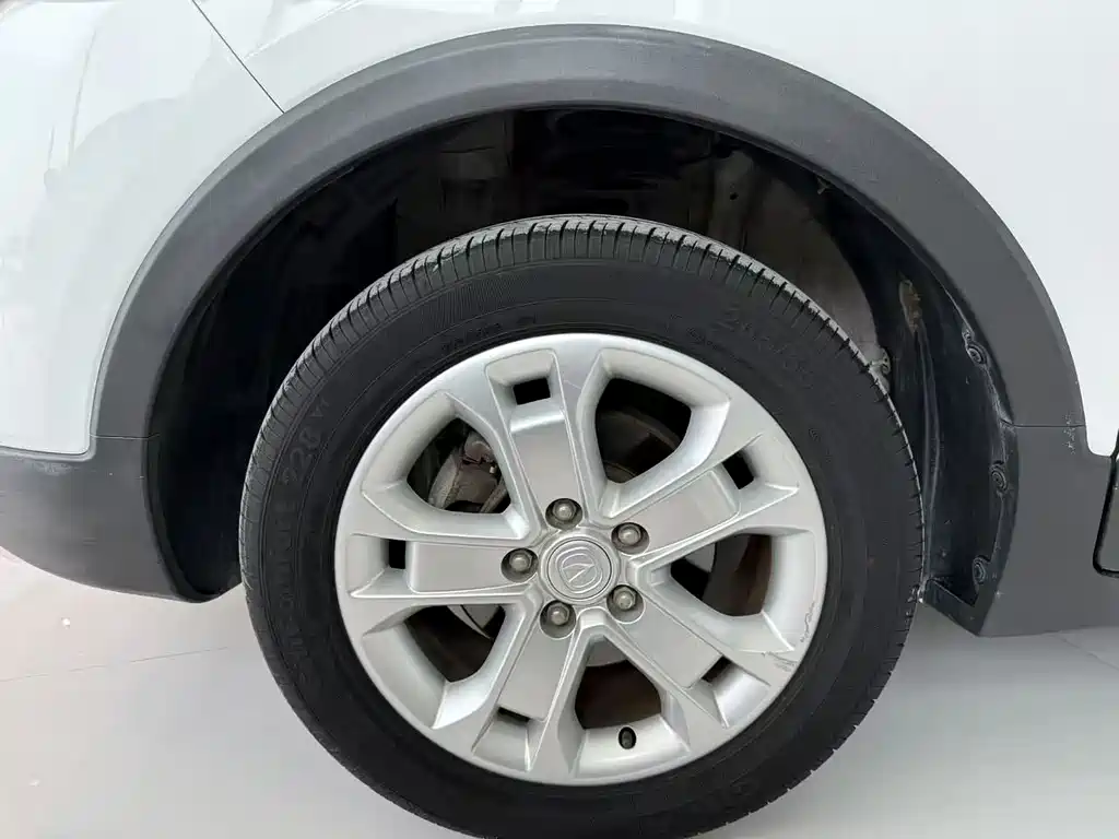 Changan Changan CS15 2016 1.5L Manual Fashion Edition 2017 - thumbnail 3